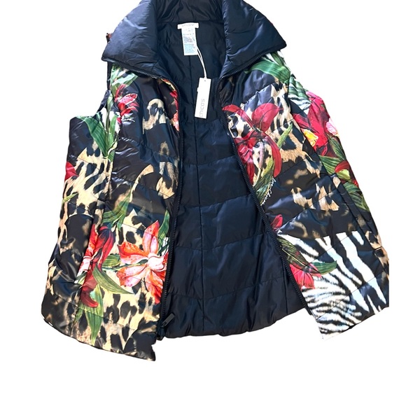 Multi-color multi print & floral Chico’s PUFFER VEST Size 2 (12/14) NWT - Picture 2 of 6